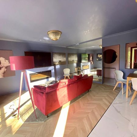 Luxury Paris La Vie En Rose Jacuzzi Terrasse Parking Lägenhet Exteriör bild