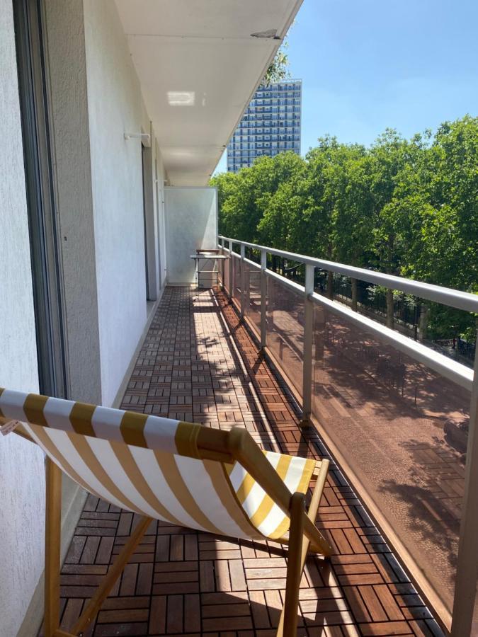 Luxury Paris La Vie En Rose Jacuzzi Terrasse Parking Lägenhet Exteriör bild